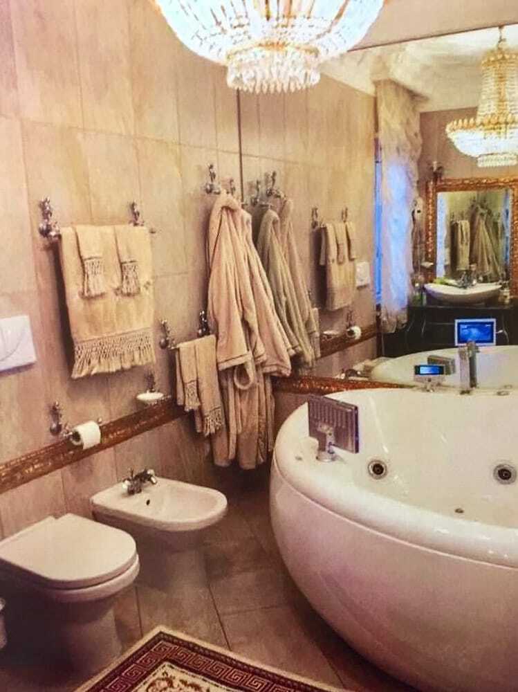 Bed And Breakfast 13