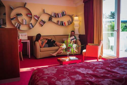 Color Hotel Style & Design