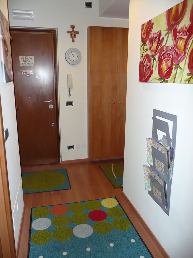 Hostal Reale House Rooms