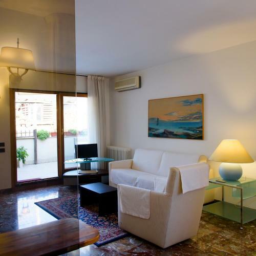 Charming Venice Apartments