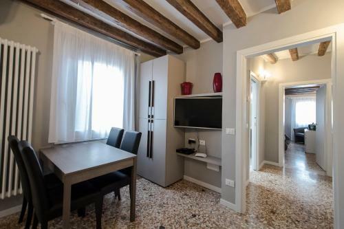 Charming Venice Apartments