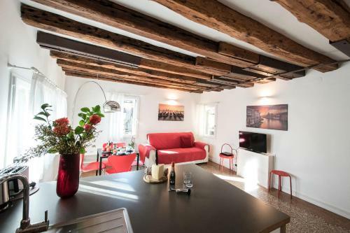 Charming Venice Apartments