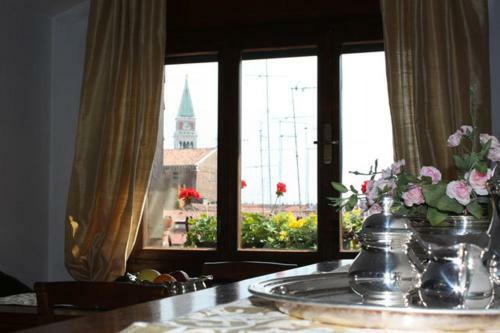 Charming Venice Apartments