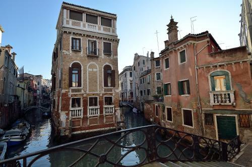 Charming Venice Apartments