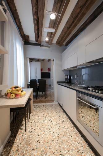 Charming Venice Apartments