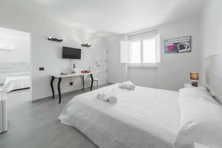 Lamanna's Hotel