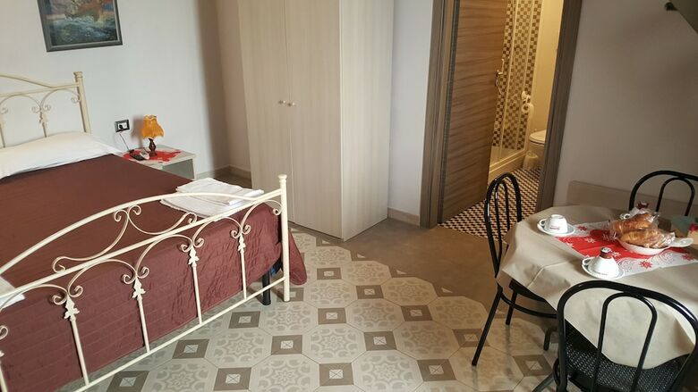 Hostal Netta Rooms