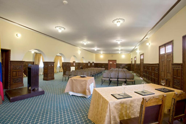 Hotel Dann Carlton Monasterio