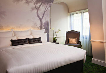 Renaissance Paris Le Parc Trocadero Hotel