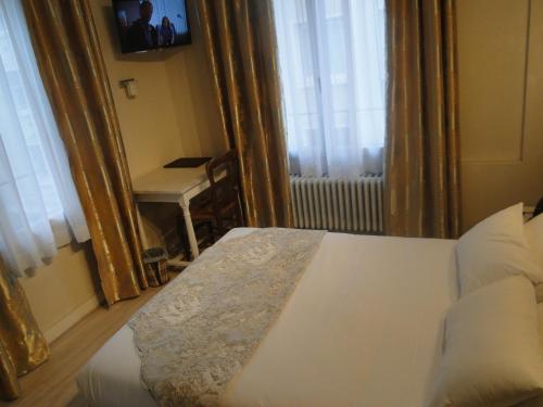 De Paris Hotel