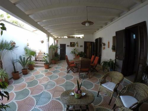 Hostal Corter� Guest House
