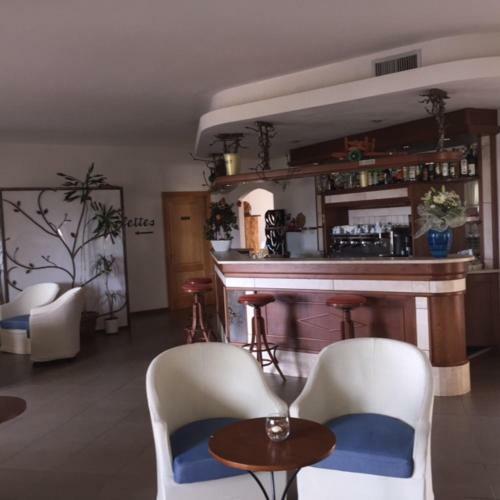 Hotel Valkarana Relais Di Campagna
