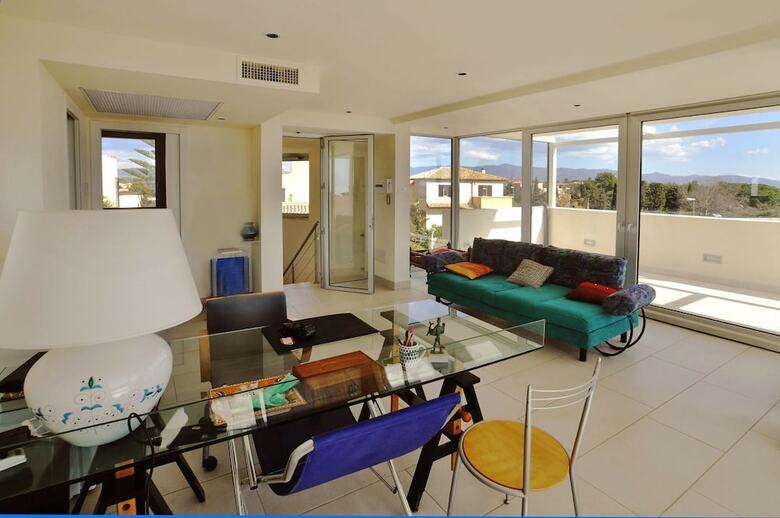 Bed & Breakfast Art House Margine Rosso