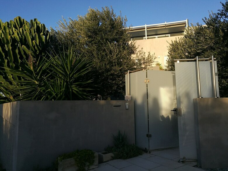 Bed & Breakfast Art House Margine Rosso
