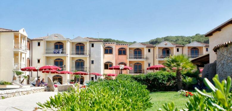 Hotel Club Esse Posada Beach Resort