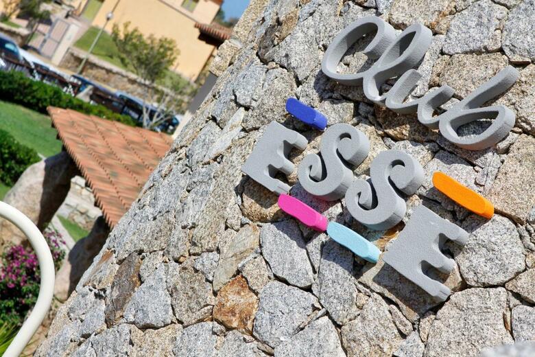 Hotel Club Esse Posada Beach Resort