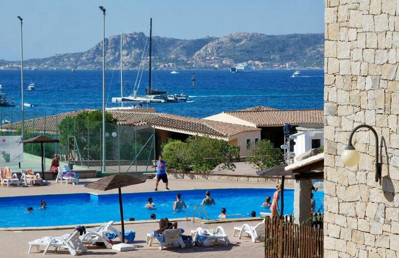 Hotel Club Esse Posada Beach Resort