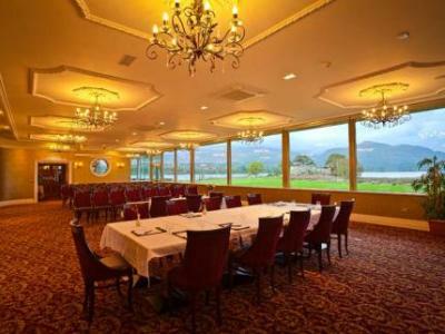 Lake Hotel