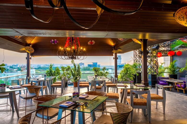 The O Hotel