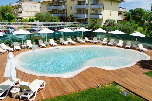 Almaluna Hotel & Resort