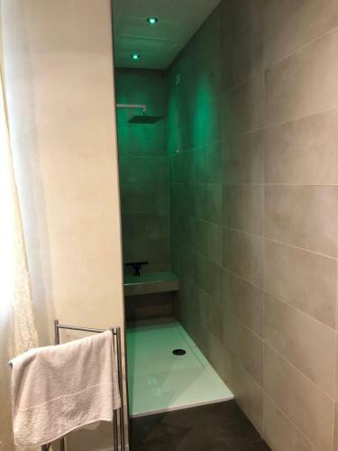 Hostal Arooms Apartments