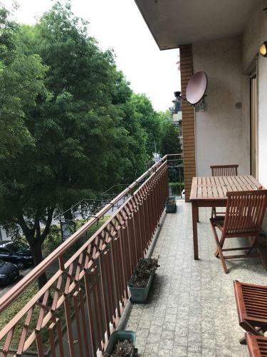 Hostal Arooms Apartments