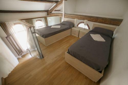 Sunny Terrace Hostel
