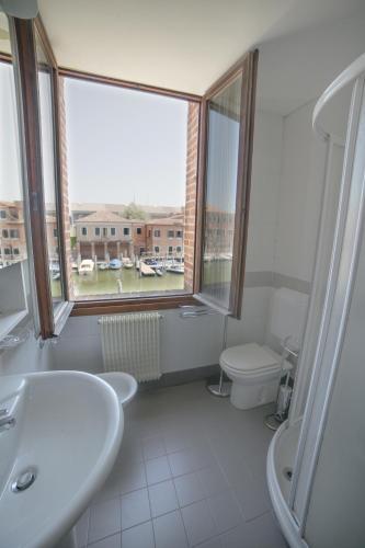 Sunny Terrace Hostel