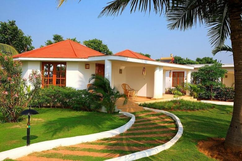 Hotel Chariot Beach Resort