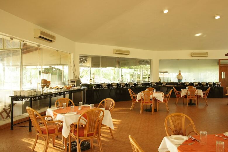 Hotel Chariot Beach Resort