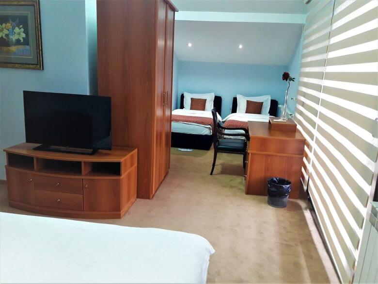Aristocrat Palace Hotel