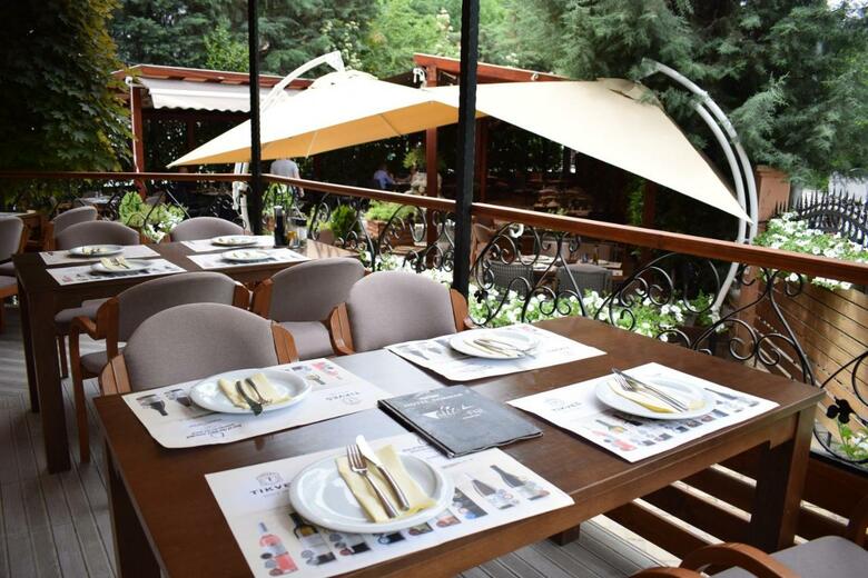 Aristocrat Palace Hotel