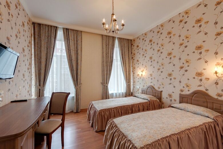 Atrium Hotel