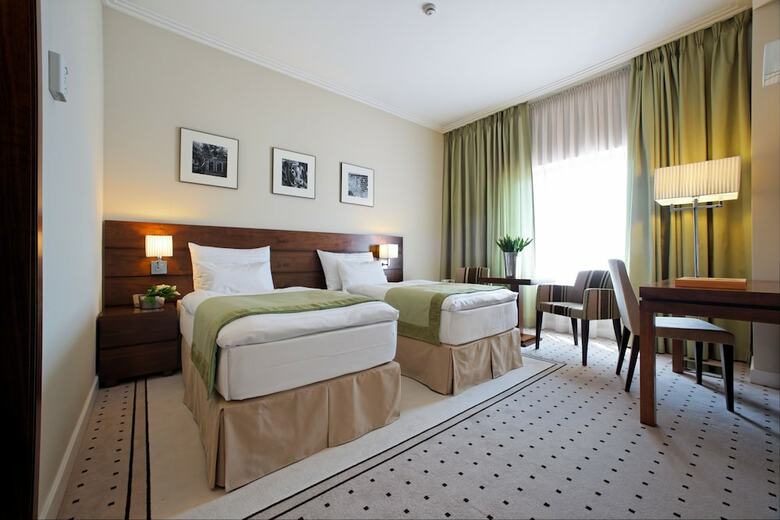 Hotel Capital Plaza