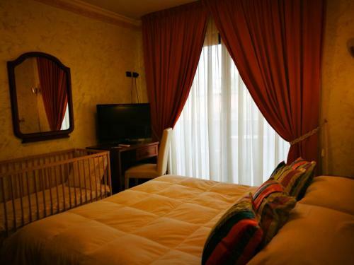 Hotel Euro House Inn Airport