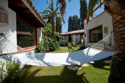 Nora Club Hotel