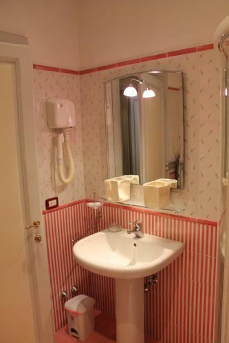 Apartamento Viaroma Suites - Florence