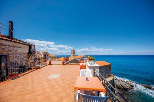 Hostal Albachiara Apartments