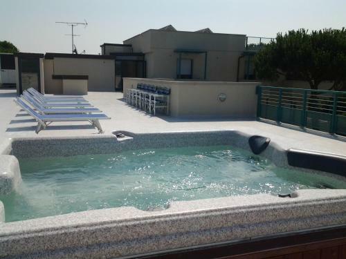 Hostal Affittacamere Floramare