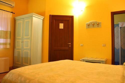 Hostal Sa Balza Guest House