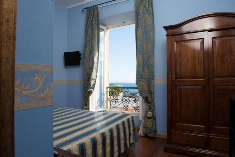 Hotel Belle Epoque