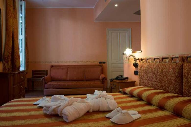 Hotel Belle Epoque