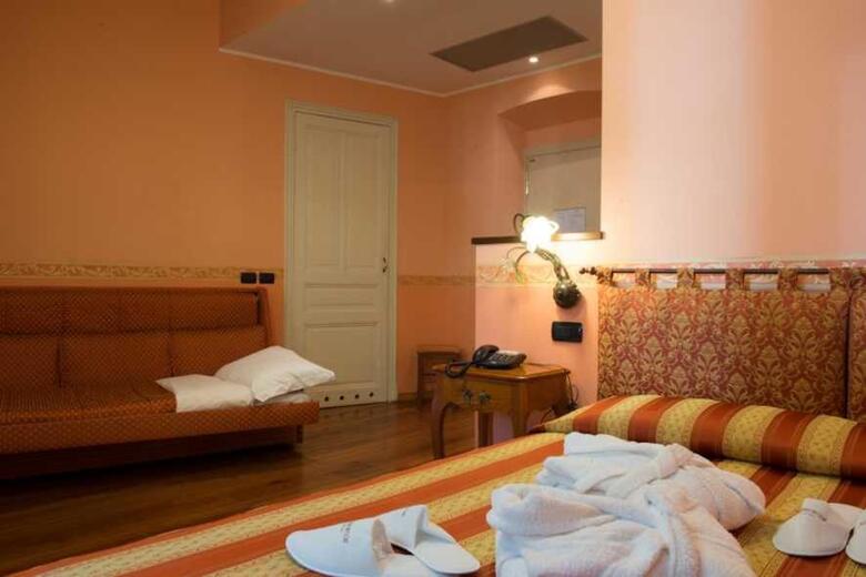 Hotel Belle Epoque