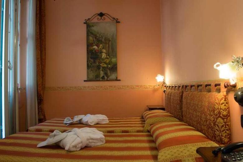 Hotel Belle Epoque
