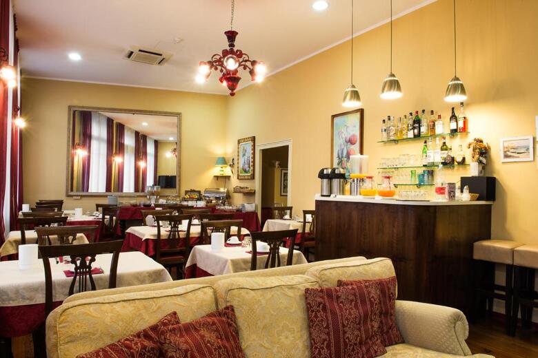 Hotel Belle Epoque