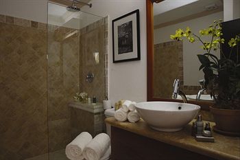 Silver Point Hotel
