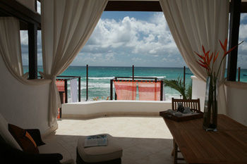 Silver Point Hotel