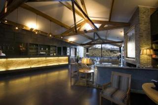 Rees Hotel & Luxury Apartments