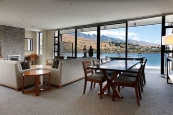 Rees Hotel & Luxury Apartments