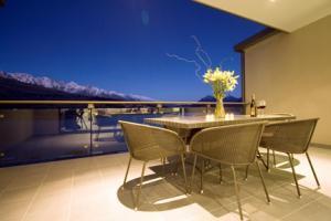 Rees Hotel & Luxury Apartments